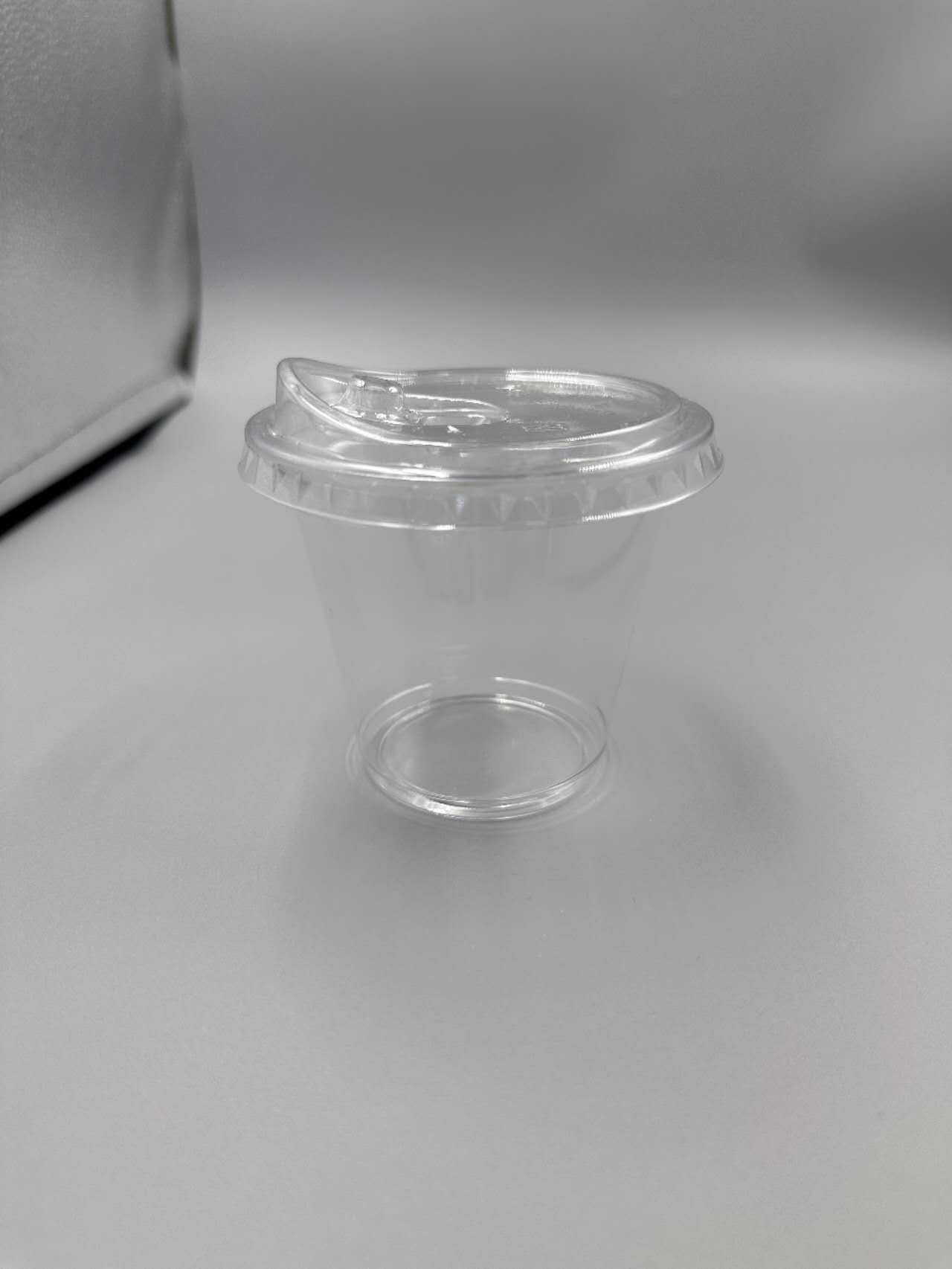 GOBELETS SOLIDES TRANSPARENTS |Boissons froides & milkshakes avec couvercle | Pack de 50